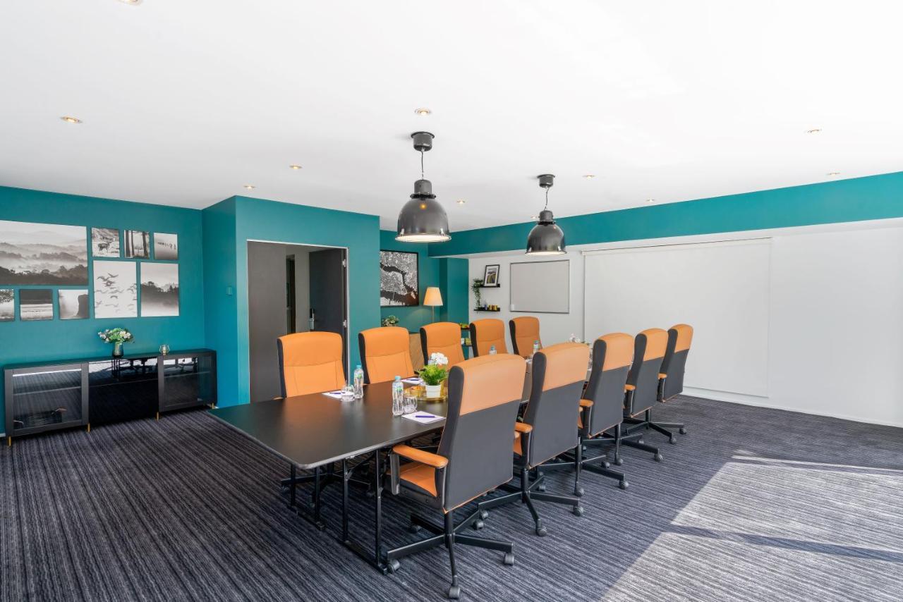 Park Regis Griffin Suites Мельбурн Экстерьер фото